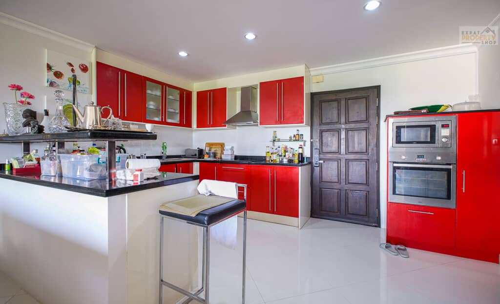 Royal Residence Fully Equipped Kitchen