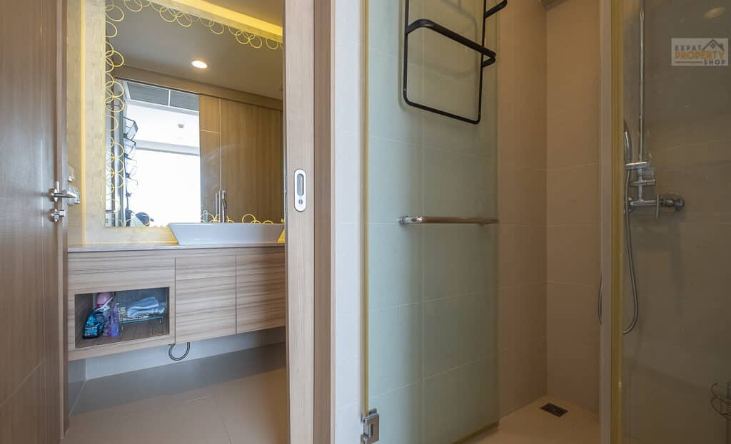 The Riviera Wongamat Bathroom + Shower