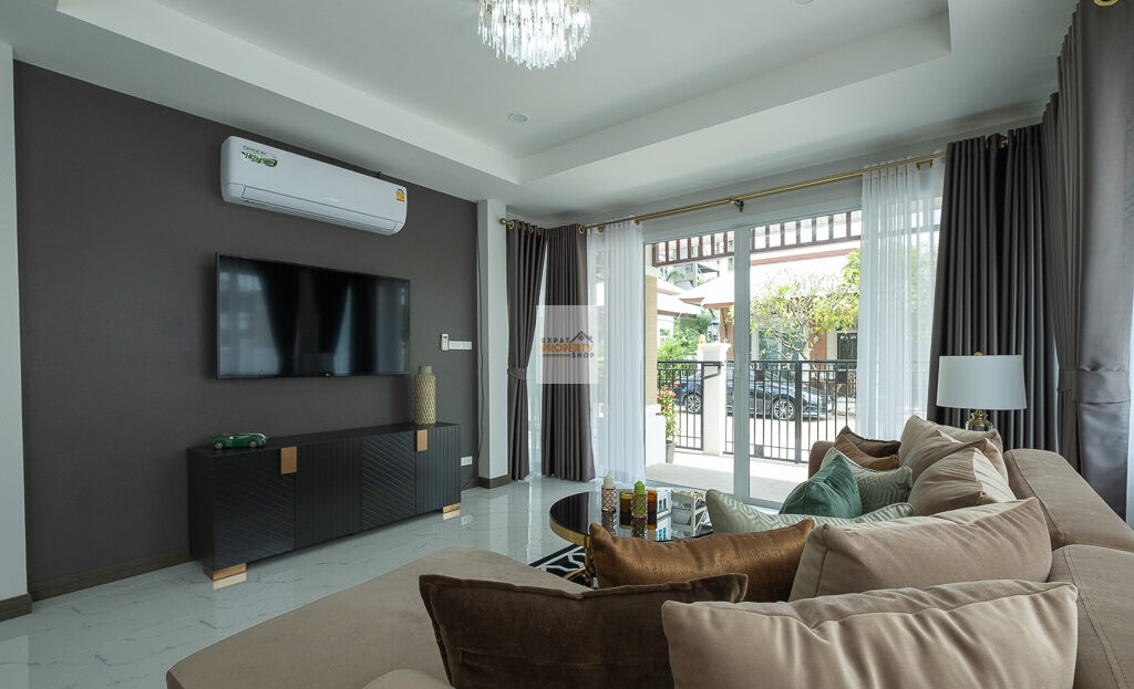 Living Area with Flatscreen TV